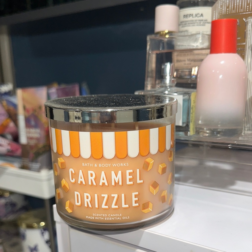 Bath & Body Works Caramel Drizzle Scented Candle